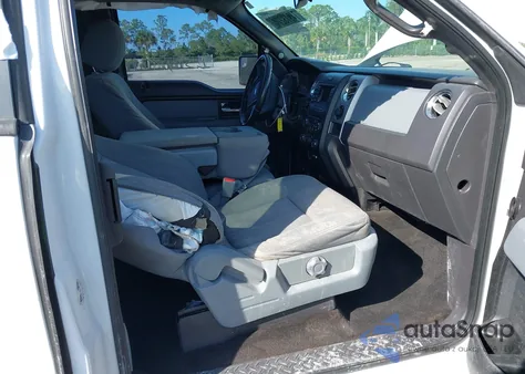 2014 Ford F-150 Xlt z USA, uszkodzony, nr VIN 1FTFX1EF0EFA70823